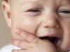 Dişler kesiliyorsa: Ebeveynler ne yapmalı? Dişler kesilirken çocuğa ne verilmeli?