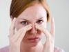 Pressione sugli occhi dall'interno - cause Sensazione di pressione sugli occhi dall'interno